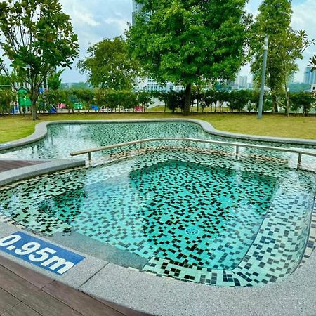 Studio, Cyberjaya, Netflix, Wifi, Free Parking, 3030 Kültér fotó