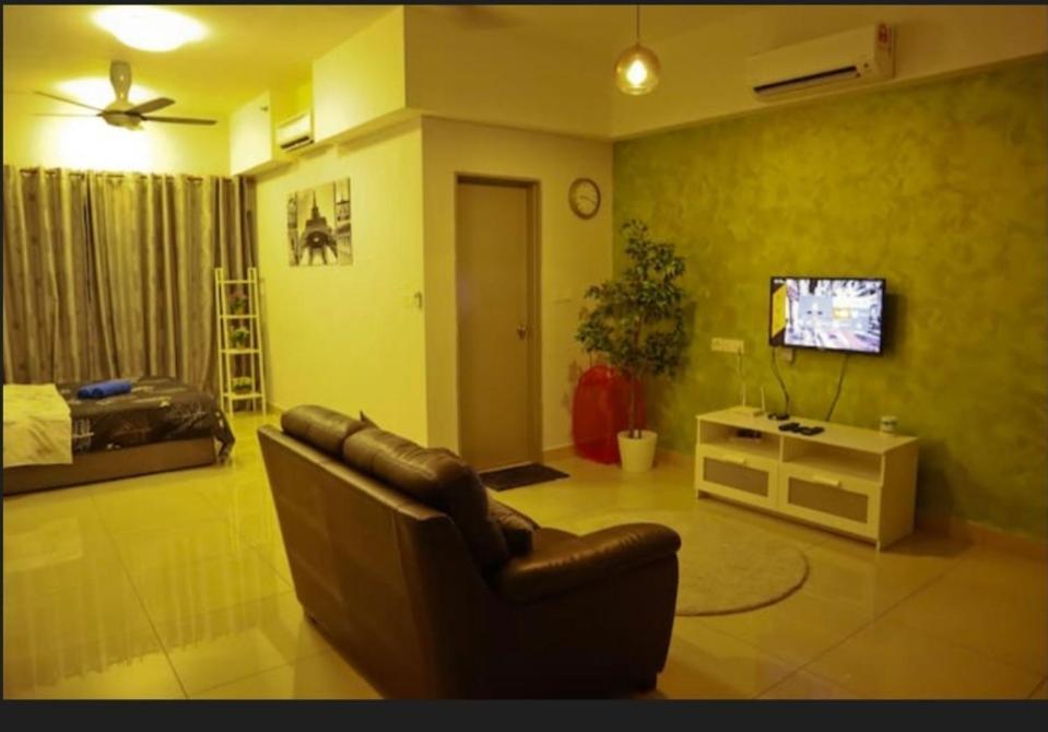 Studio, Cyberjaya, Netflix, Wifi, Free Parking, 3030 Kültér fotó